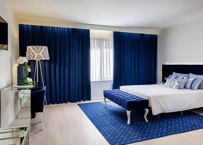 크리스탈 포르토 4*