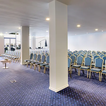 Cristal Hotel 4*